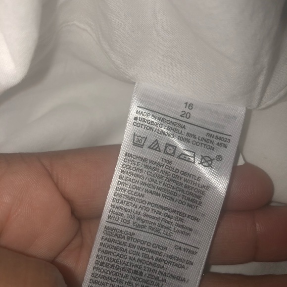 Gap - Picture 2 of 2